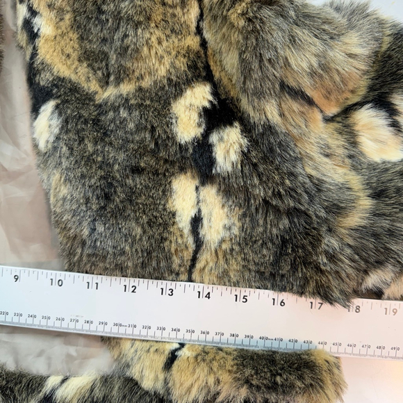 De’rotchild Faux Fur Cropped Jacket Bolero Glam Y2K Quiet Luxury Cozy Chic M - Picture 6 of 12